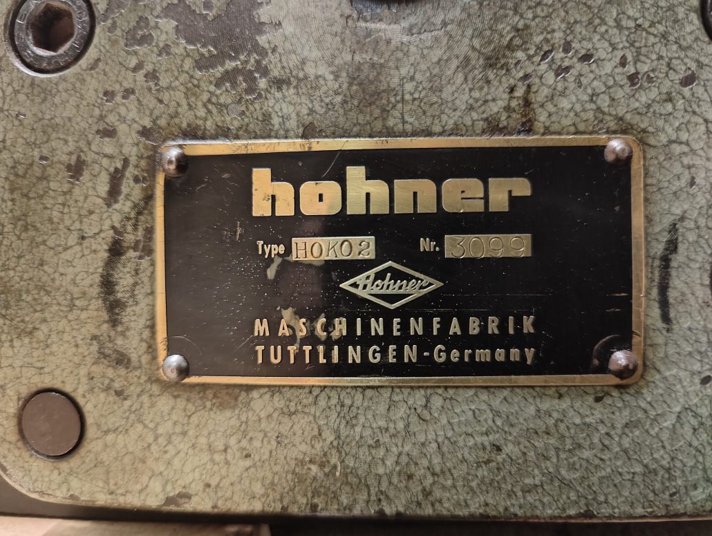 Foto Typenschild der Hohner HOKO 2