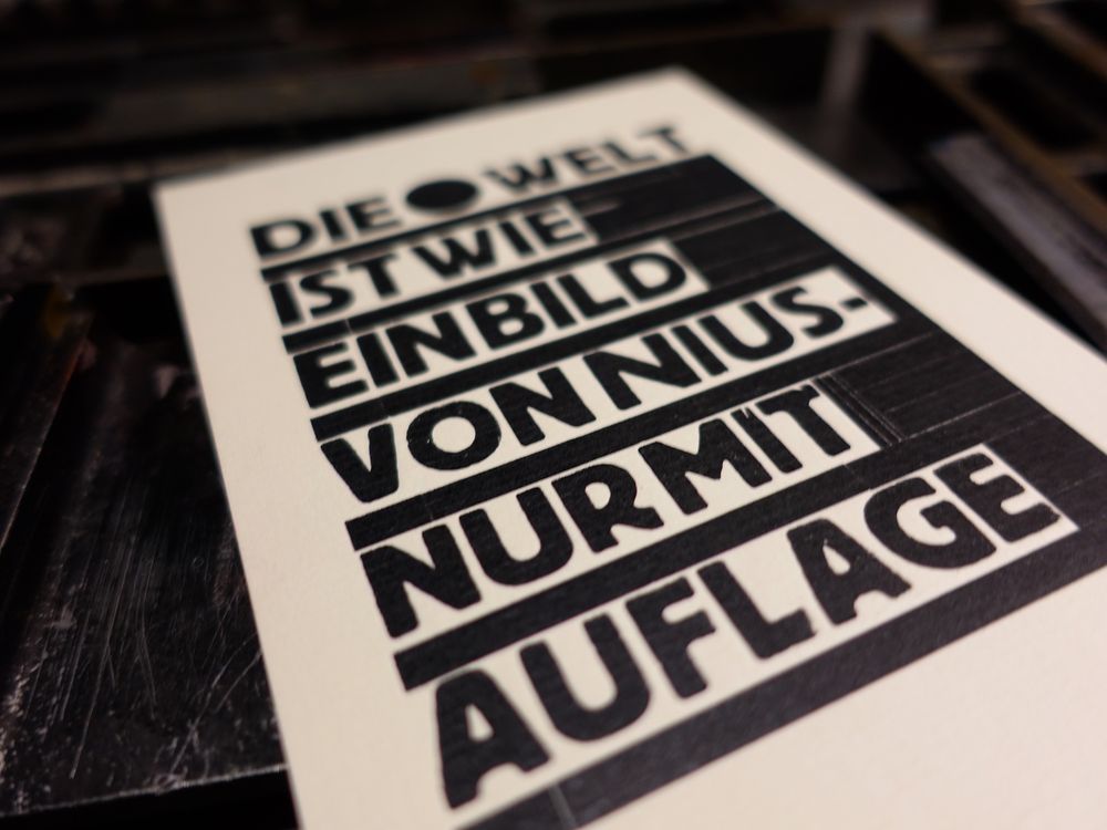 Unterklebte Typographie