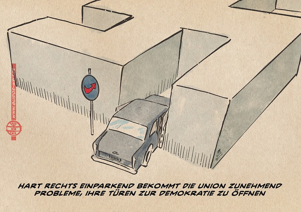 Illustration eines Autos, das in eine so enge Gasse einparkt, dass die Türen nicht mehr aufgehen. Die Gasse ist mit einem Verkehrsschild beschildert, rund blau mit AfD-Logopfeil. Die Gasse ist Teil eines zur Architektur gewordenen Hakenkreuzes. Textzeile: Hart rechts einparkend bekommt die Union zunehmend Probleme, ihre Türen zur Demokratie zu öffnen.